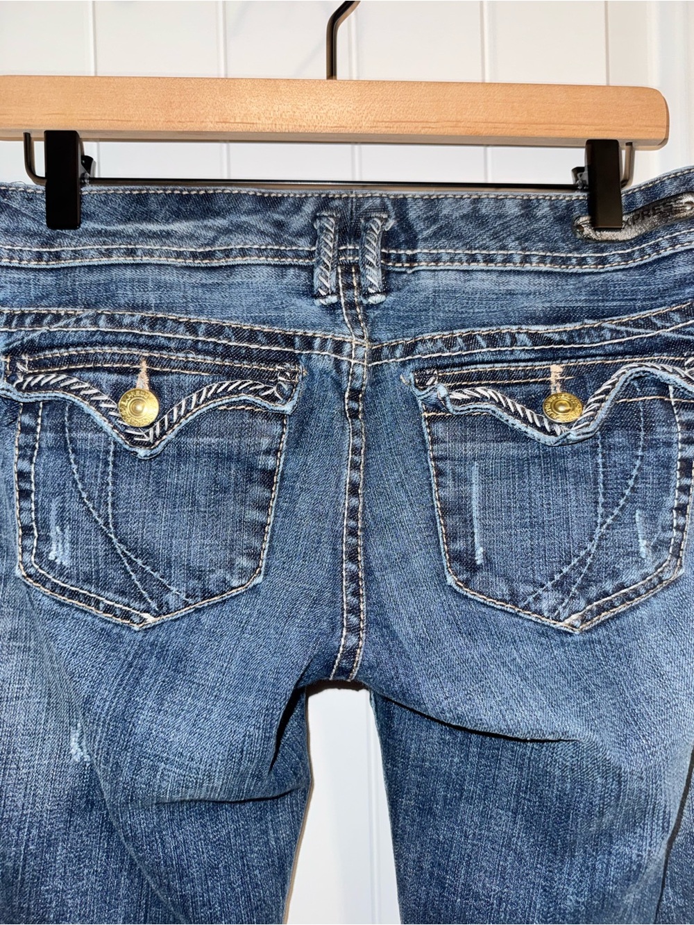 Express Jeans Women’s Size 4R Bootcut Medium Wash Stretch Denim - Picture 8 of 10